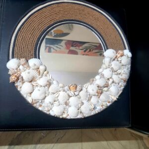 Wall hanging mirror